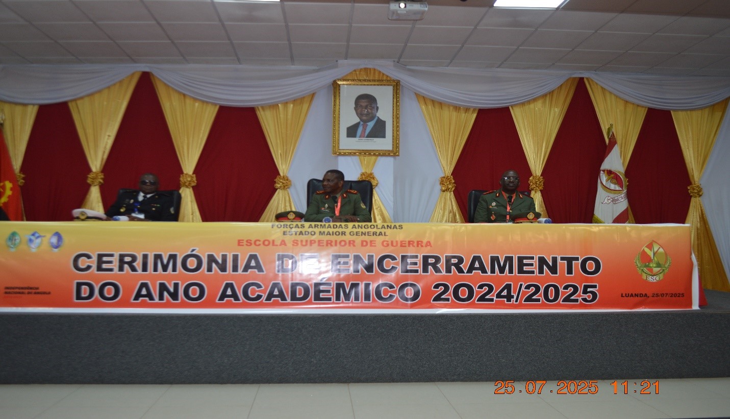 ENCERRAMENTO DO ANO ACADÉMICO 2024/2025 NA ESCOLA SUPERIOR DE GUERRA